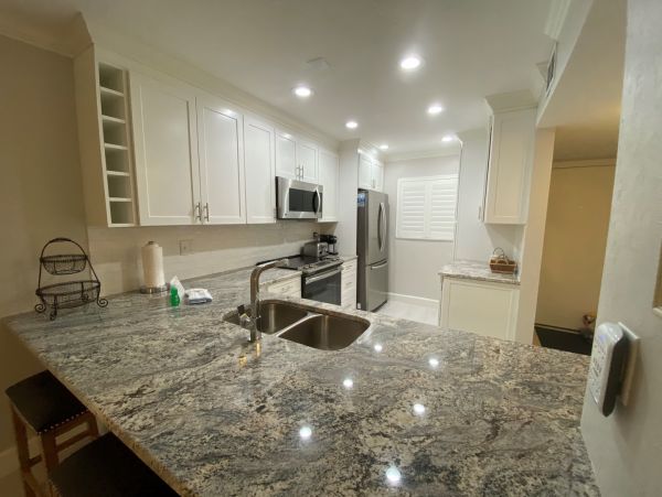 Siesta Key Two Bedroom Beach Condo Sleeps 4